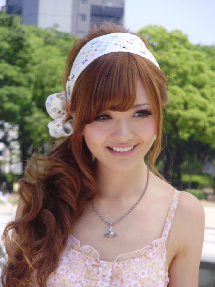 ヘアスタイル ショート 逆三角形